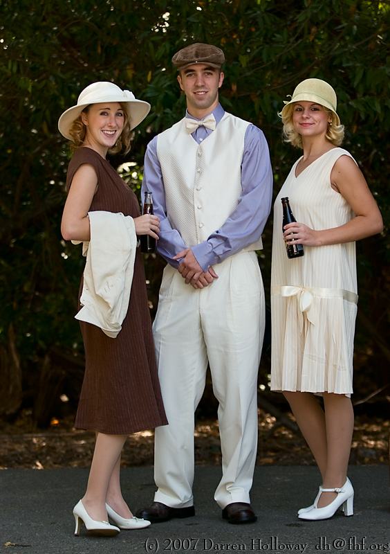 Person dressed in vintage 1930 attire at the Art Deco Society of California Gatsby Afternoon Picnic