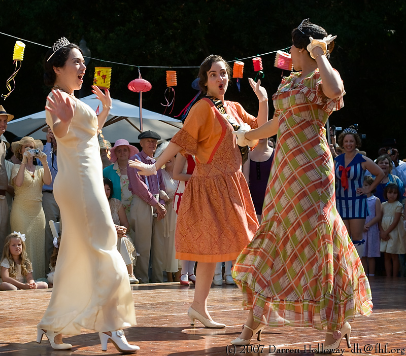 Person dressed in vintage 1930 attire at the Art Deco Society of California Gatsby Afternoon Picnic