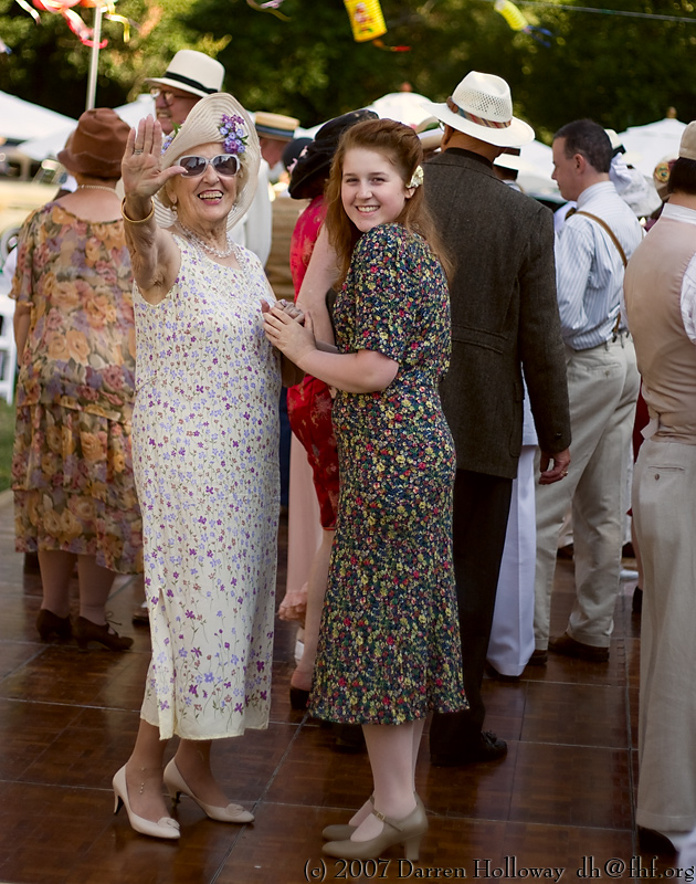 Person dressed in vintage 1930 attire at the Art Deco Society of California Gatsby Afternoon Picnic